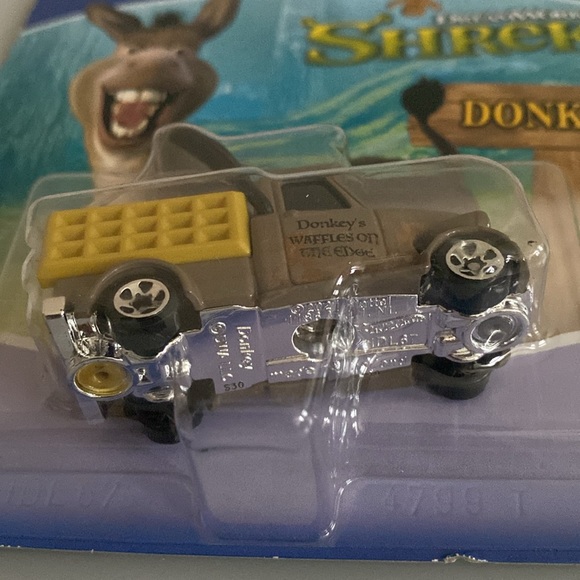 Hot Wheels Character Cars Shrek Donkey - Picture 3 of 3